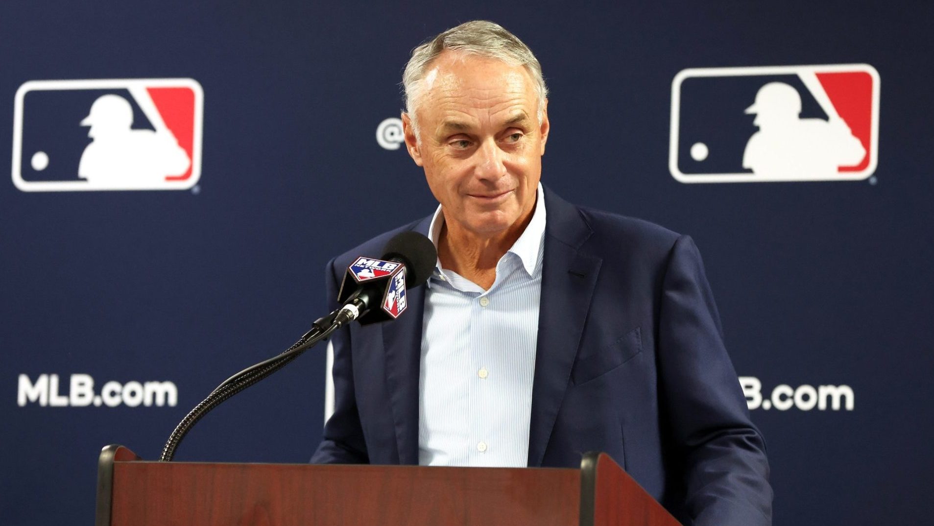 MLB’s 20% Private-Equity Rule Makes the Yankees’ $2.6B Apollo Deal Look Small